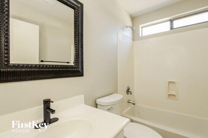 Building Photo - 7737 S 47th Ln