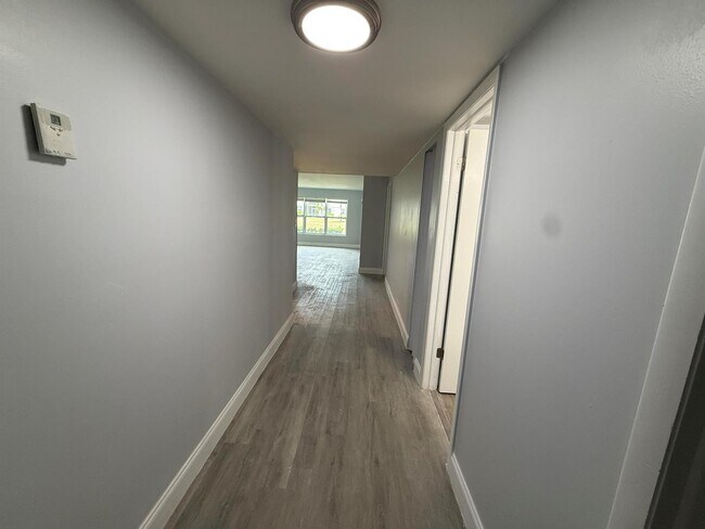 Building Photo - 7355 Woodmont Ter