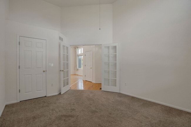 Building Photo - 13647 Plaster Cir