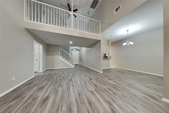Building Photo - 9903 Jockey Club Dr