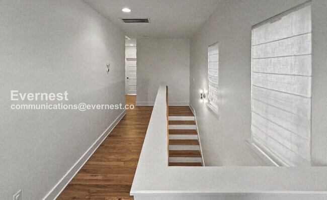 Building Photo - 113 Creighton Ave