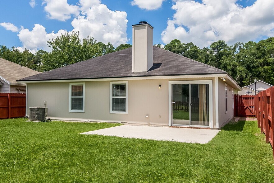 Building Photo - 12561 Brahma Bull Cir W