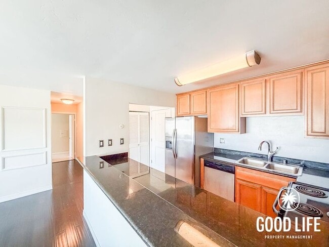 Building Photo - 6120 Decena Dr