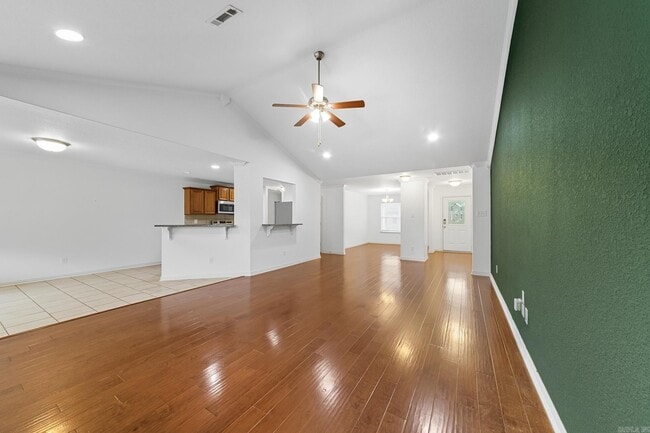 Building Photo - 17317 Crooked Oak Dr
