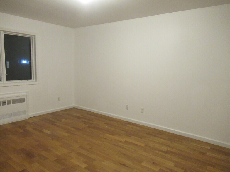 Building Photo - 129 NY-306