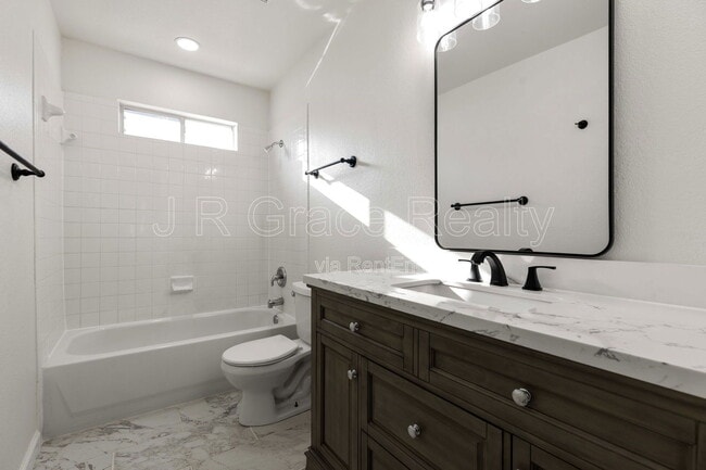 Building Photo - 10017 Barton Creek Dr