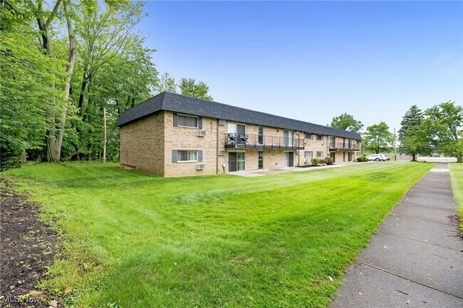 Building Photo - 24325 Detroit Rd
