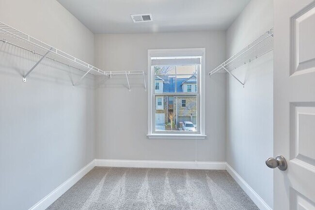 Building Photo - 5745 Rocky Falls Rd