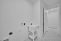 Building Photo - 2805 26th St SW