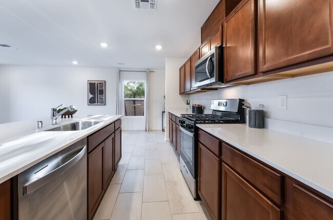 Building Photo - Be the first to live in this brand-new expansive two-story former model home!
