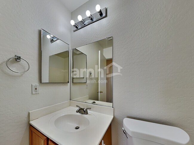 Building Photo - 12734 W Sweetwater Ave