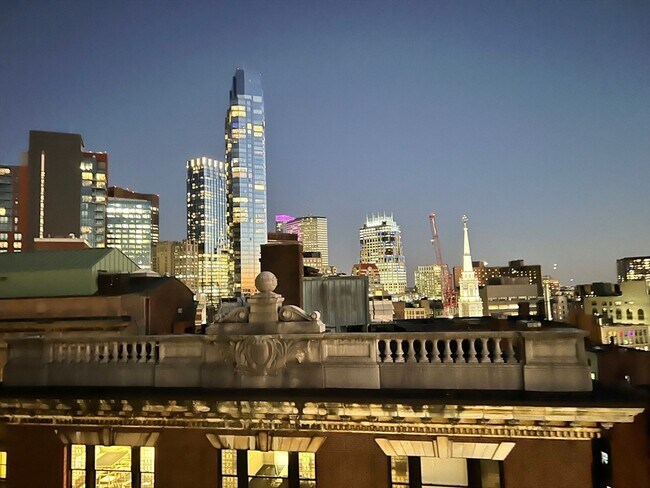 Building Photo - 21 Beacon St