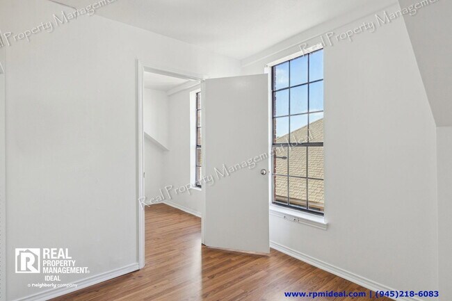 Building Photo - 4111 Herschel Ave