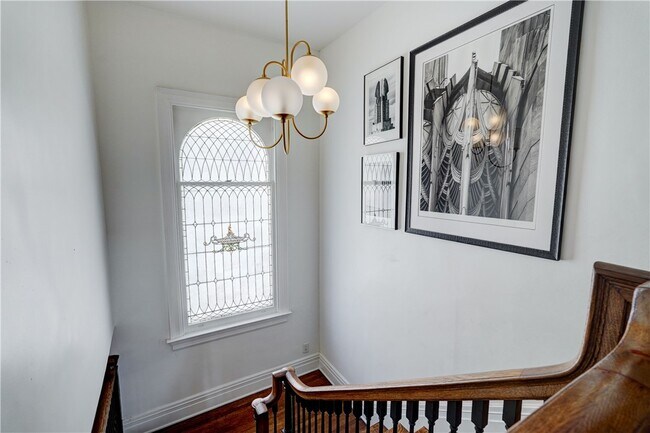 Building Photo - 18 Sibley Pl