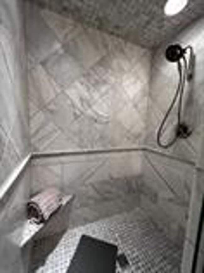 Primary Photo - Beautiful Fifteenth floor Furnished one Be...