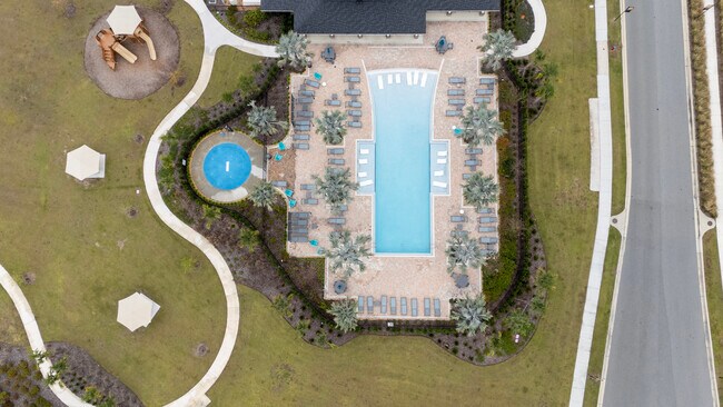 Building Photo - 2814 Raindrop Run St