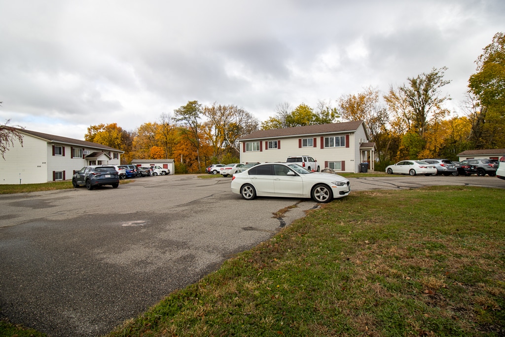 Building Photo - 202 Balcerzak Dr