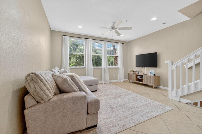 Building Photo - 1730 Borrego Way