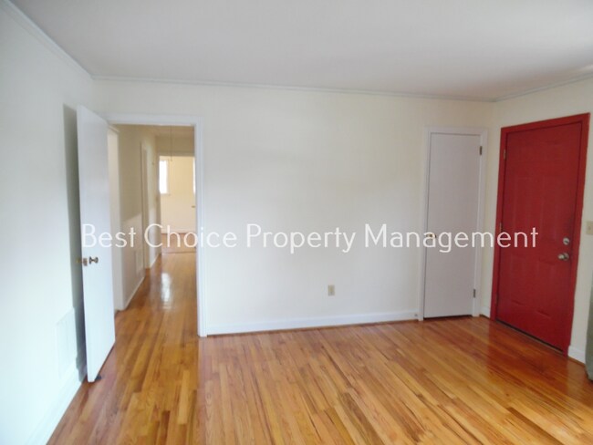 Building Photo - 205 Le Ann Dr