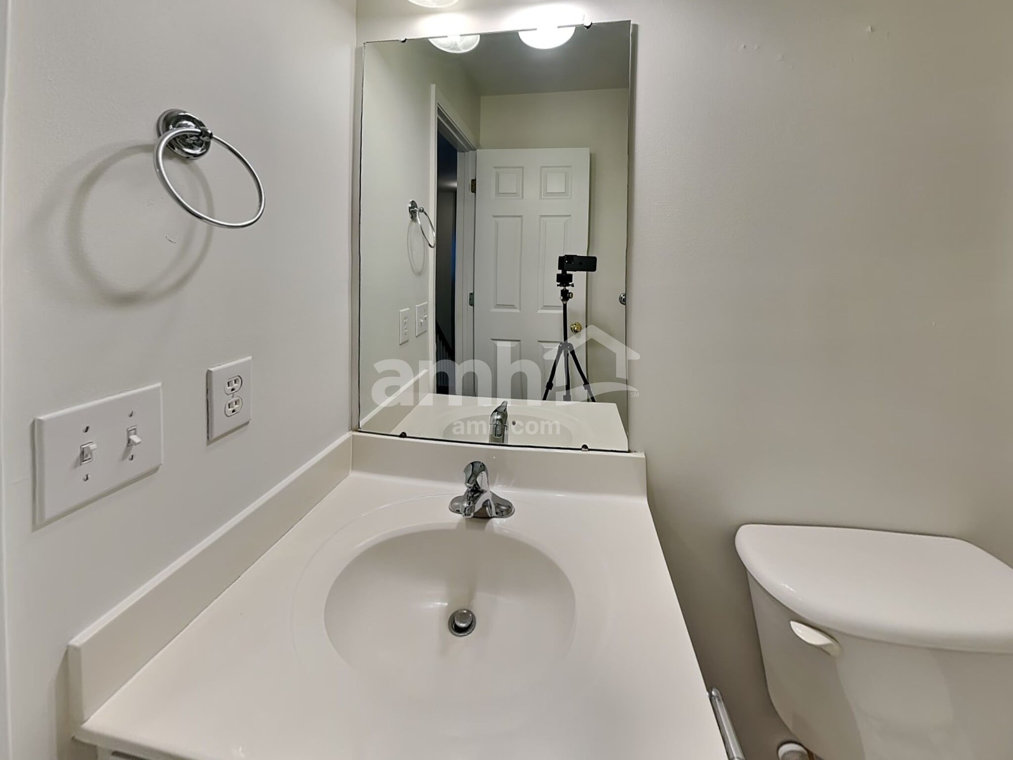 Building Photo - 1009 Enderbury Dr