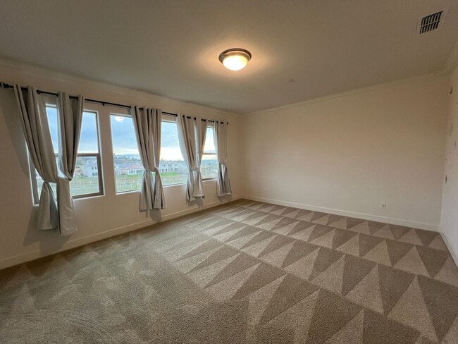 Building Photo - Beautiful Home With Large Primary Suite, Multiple Living Rooms, and more!