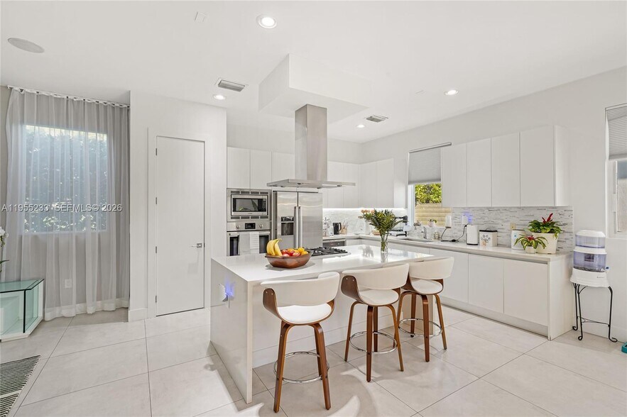 Building Photo - 7515 NW 99th Ave