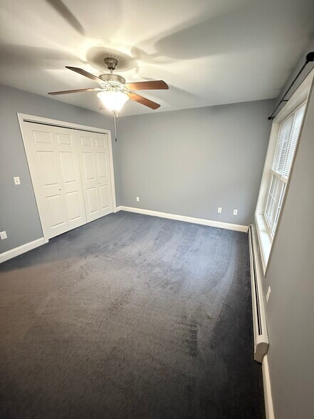 Building Photo - 7 Pleasant Woods