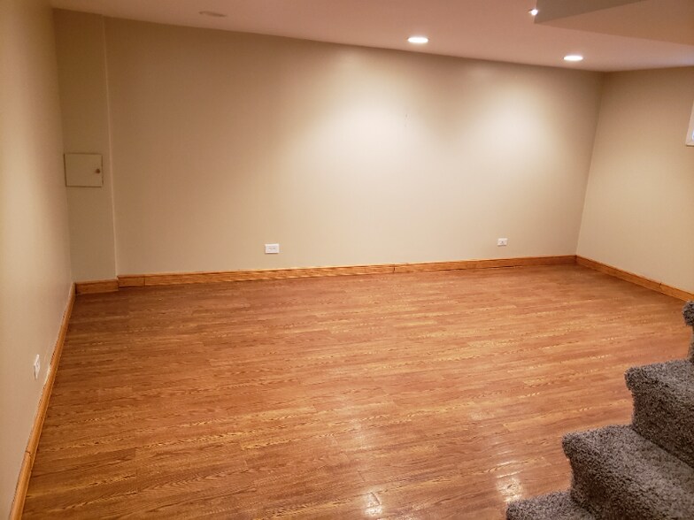 Building Photo - 2146 Rugen Rd