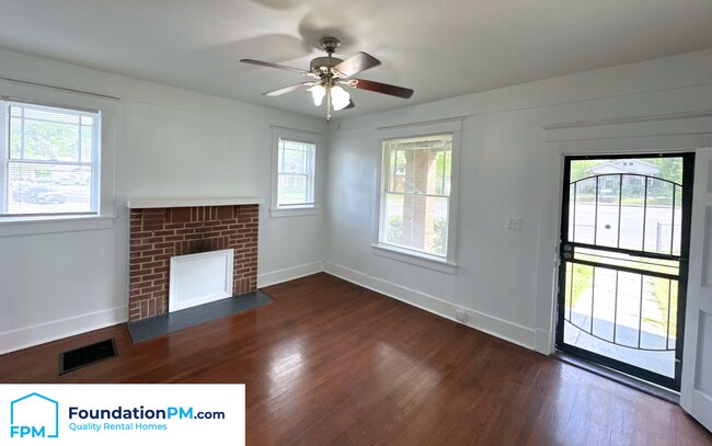 Building Photo - 1492 Faxon Ave