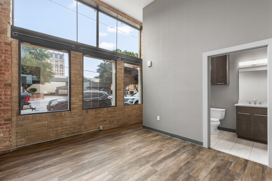 Building Photo - 901 9th St