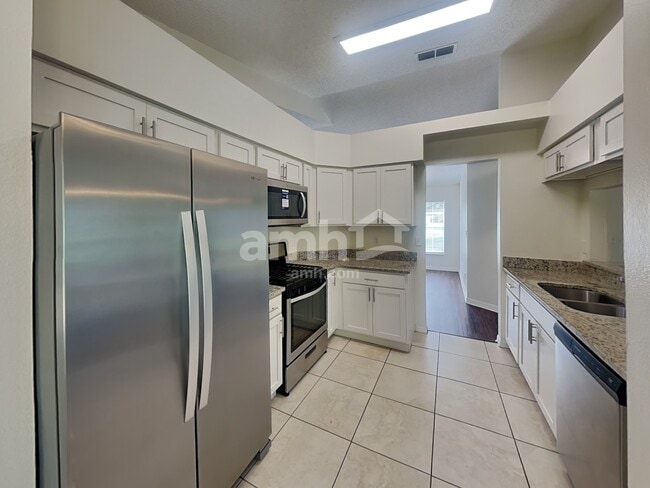 Building Photo - 13231 Moonflower Ct