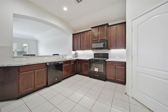 Kitchen - 22727 Highland Maple Ct