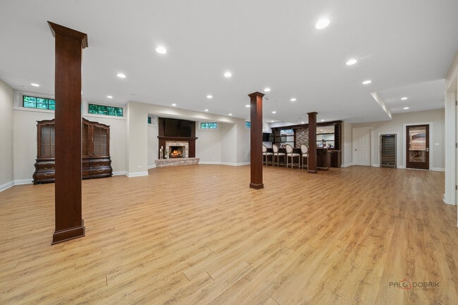 Building Photo - 14 Briarwood Ln