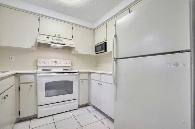 Building Photo - 2690 Coral Landings Blvd