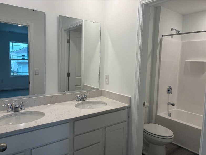 Building Photo - 3315 Godby St