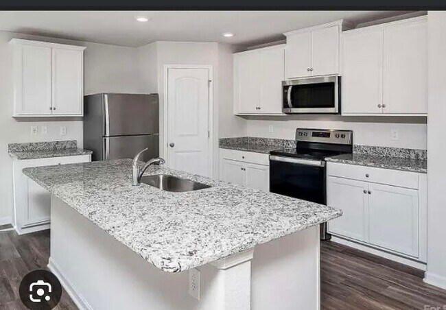 Building Photo - 1116 Nia Rd