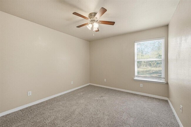 Building Photo - 728 W Walker St