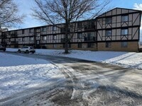 Building Photo - 545 Goucher St