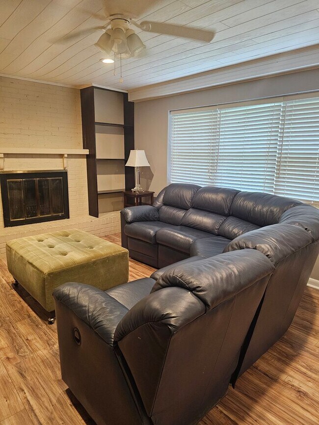 Building Photo - 1 bedroom apartment fully furnished