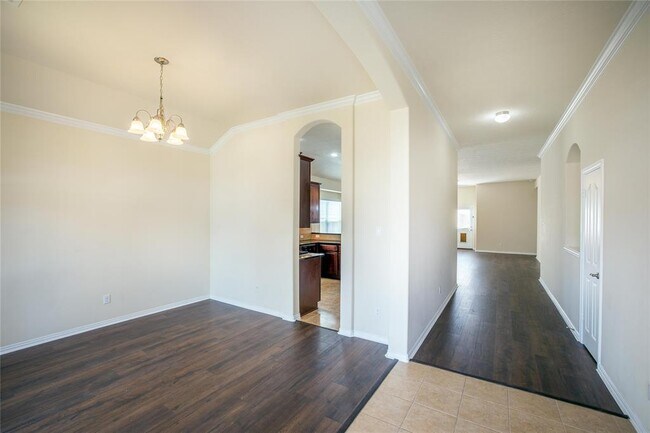 Building Photo - 24415 Hikers Bend Dr