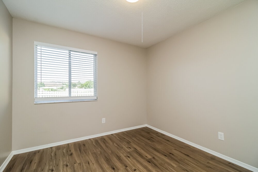 Building Photo - 1533 Colony Ave