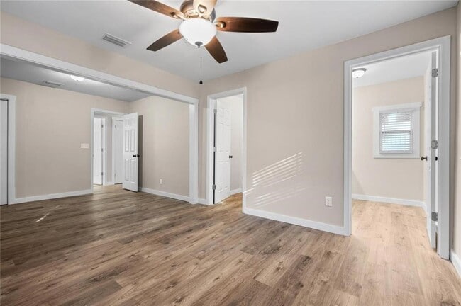 Building Photo - 920 Johnston St