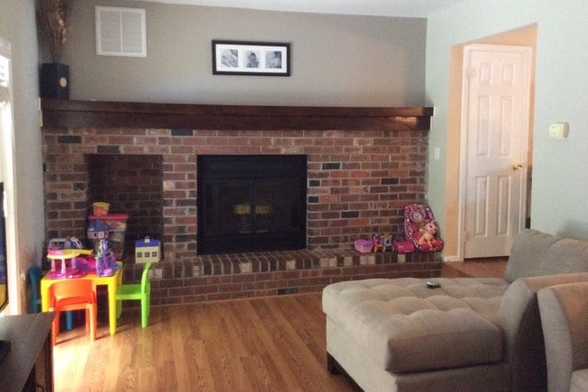 Building Photo - 178 Bristol Ct