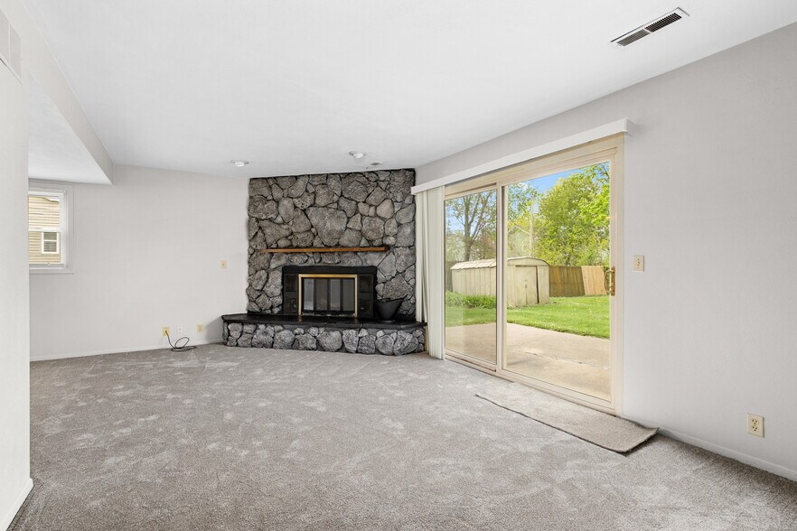 Building Photo - 6207 N Northmoor Ct