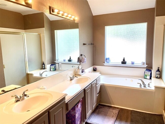 Building Photo - 75 N Misty Canyon Pl