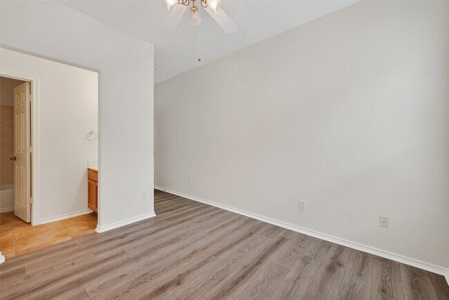 Building Photo - 13738 View Meadow Ln