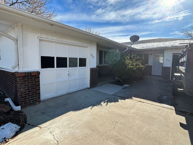 Building Photo - Newly Remodeled 2 Bed 1 Bath Home