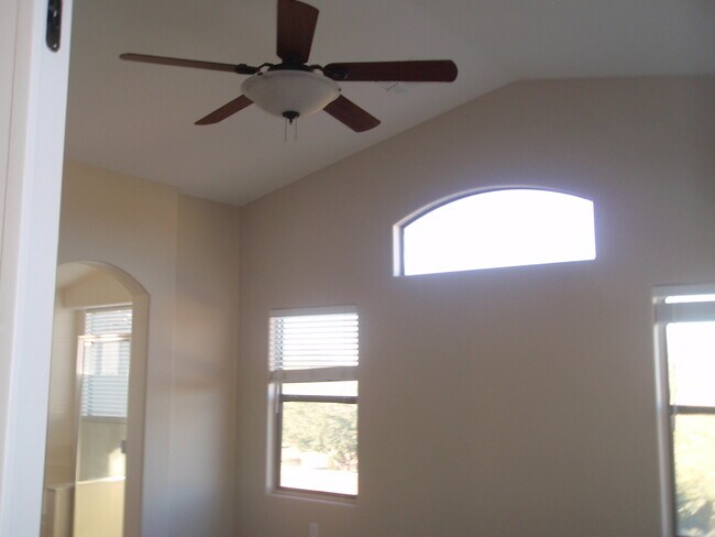 Building Photo - Beautiful Canyon Trails Home