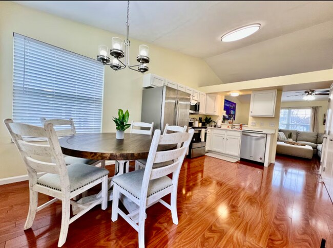 Building Photo - 4982 Rialto Ridge Dr