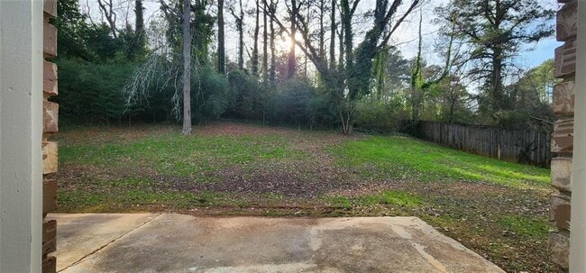 Building Photo - 401 Barbashela Dr